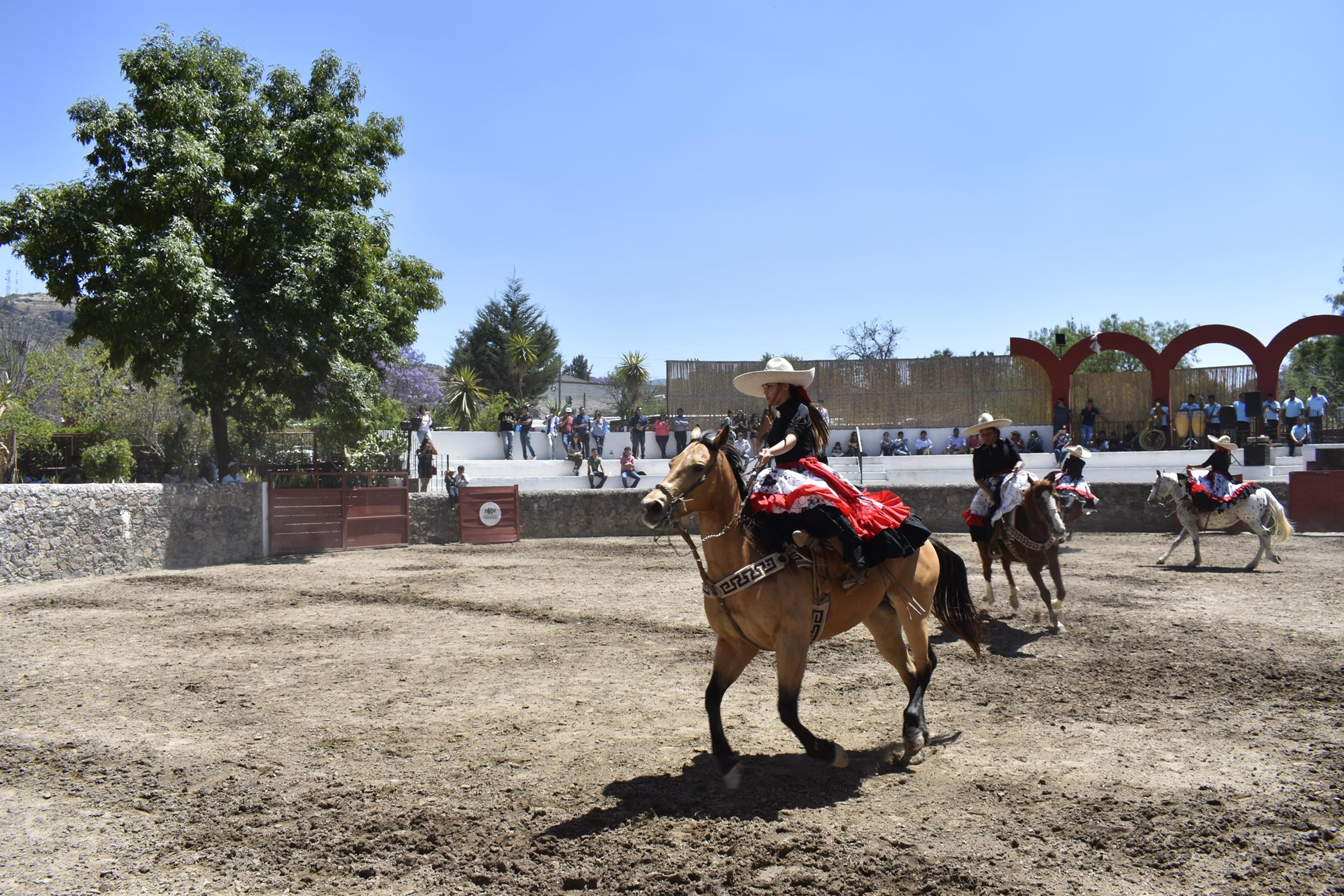 Real De Minas San Miguel De Allende Exteriér fotografie Charros in Charra show